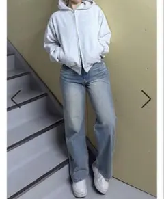 wego ストレートデニムパンツ 淡加工 xsのサムネイル