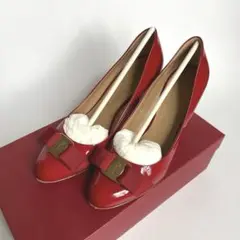 2025年最新】ferragamoパンプス赤の人気アイテム - メルカリ