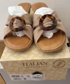 新品未使用　ITALIAN SHOE MAKERS サンダル 38 ベージュのサムネイル