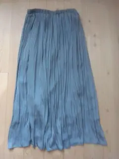 プリーツスカート