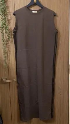 しまむら　Linoluce チャコールグレー ノースリーブ ロングワンピース