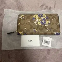 COACH フラワープリント 長財布