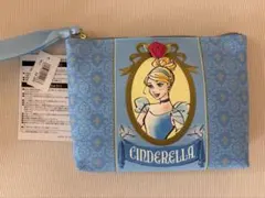 Disney シンデレラ　ポーチ　新品未使用