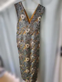 KBF 花柄 Vネックワンピース