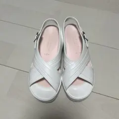 ナースサンダル オフィスサンダル 白 Sサイズ 美品 看護師 介護士