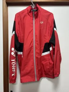 ヨネックス　ジャケット　赤黒