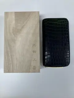 渋い】定価25万 限定品 池田工芸 ティラノ クロコダイル 長財布 一枚革