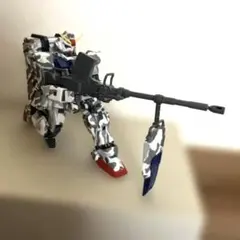 【ジャンク】MG 陸戦型ガンダム 迷彩コーティング(寒冷地)素組完成品 ジャンク】限定品MG 陸戦型ガンダム 迷彩コーティング(寒冷地)素組完成