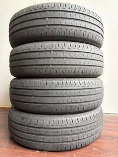 バリ山　ダンロップ 205/65R15 2025 年製 バリ山 ダンロップ 205/65R15 2025 年製 - メルカリ