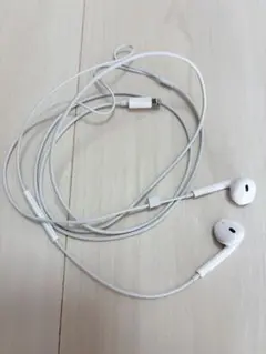 Apple純正ライトニング有線イヤホン