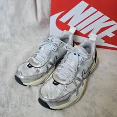 NIKE ナイキ V2K RUN fd0736-100 シルバー 25cm