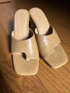 RANDA サンダル ベージュ ゴールドヒール Sのサムネイル
