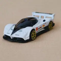 ホットウィール　パガーニ ゾンダ R　ホワイト
