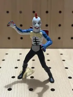 即決　超美品　仮面ライダー　ピラザウルス　スタンダードサイズ　旧バンダイ Yahoo!オークション -「ピラザウルス」の落札相場・落札価格
