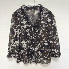 『自由区』フリルブラウスシャツ 総柄【S】前開き フォーマル 高見えのサムネイル