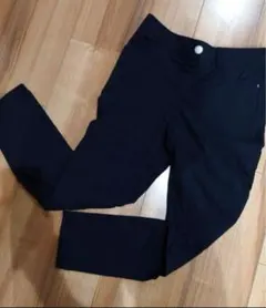 ブラック スキニーパンツ Mサイズ