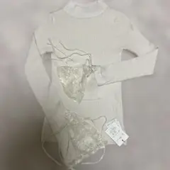 GRLホワイトベージュタートルネックニット 袖リボン華やかトップス新品‼️