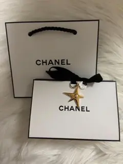 CHANELショップ袋 星型チャーム付き