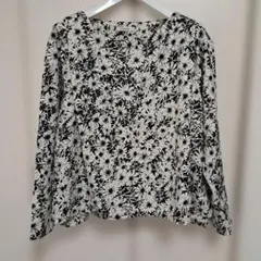 レディース カットソー　白黒花柄　Ｌサイズ