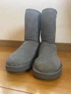 UGG ムートンブーツ クラシックショート2