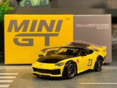 MINI GT 1/64 日産 フェアレディZ LB NATION n°826のサムネイル