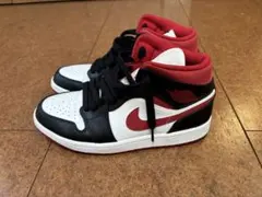 NikeAirJordan1Mid