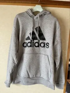 adidas グレー フード付きパーカー Mサイズ