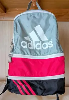 adidas リュック グレー 赤 黒