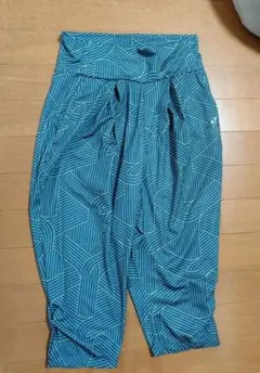 【adidas】 アディダス クロップドパンツ 　ヨガパンツ　レディース　S