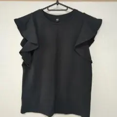 UNIQLO　フリル付きブラック半袖トップス