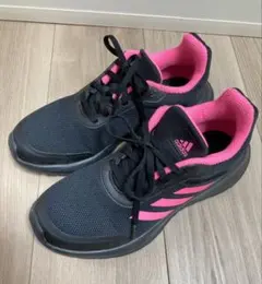 美品　アディダス　スニーカー　ジュニア　レディース　23.5ブラック