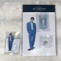 bts ジン jin アクリル スタンド キーホルダー セット BTS JIN アクリルスタンド キーホルダー セット - メルカリ