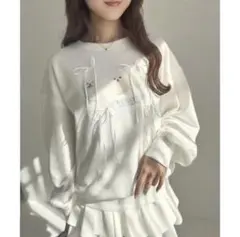 ホワイト ポメラニアン　プリント スウェット トレーナー　NICE CLAUPのサムネイル