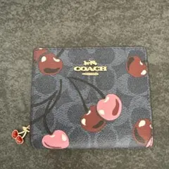 COACH チェリー柄 二つ折り財布