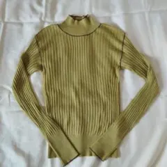 AZUREのオリーブグリーン リブ編み ハイネックニット春夏物