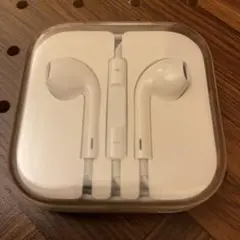 【新品】Apple 純正　EarPods (3.5mm ヘッドフォンプラグ)