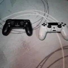 PS4 ワイヤレスコントローラー 黒白セット ジャンク品