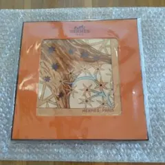 HERMES 星と木のデザイン スカーフ未使用のサムネイル