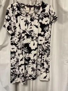 白黒花柄 半袖チュニック　LL