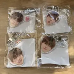 treasure アサヒ　顔アクキー　喜怒哀楽