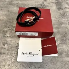 7-32 Ferragamo フェラガモ レザー ブレスレット 黒 ゴールド - メルカリ