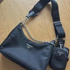 PRADA Re-Edition 2005 ショルダーバック(正規品)