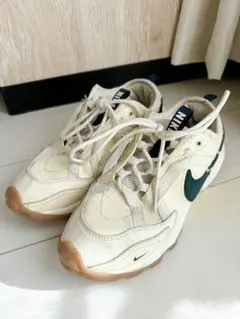Nike TC7900 ペールアイボリー　25cm US8
