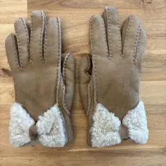 UGG シープスキン リボン グローブ 手袋のサムネイル