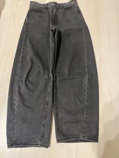 GU レディース　バレルレッグジーンズ　丈標準　Mサイズ
