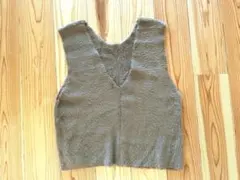 バックスリットエコファーVネックベスト　チャオパニックティピー