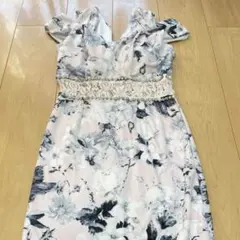 JEWELS ジュエルズ　花柄タイトフィットドレス