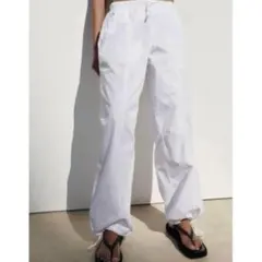 【期間限定価格】ZARA パラシュートパンツ カーゴパンツ 白 Mサイズ