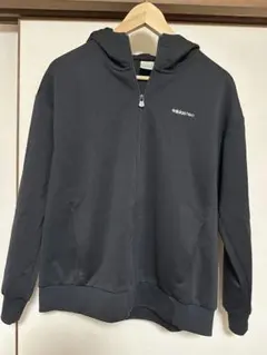 adidas neo ブラック ジップアップパーカー