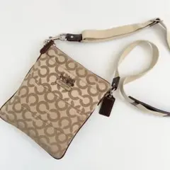 極美品　コーチ　ショルダーバッグ　サコッシュ　オプアート　トライペッカ　斜め掛け